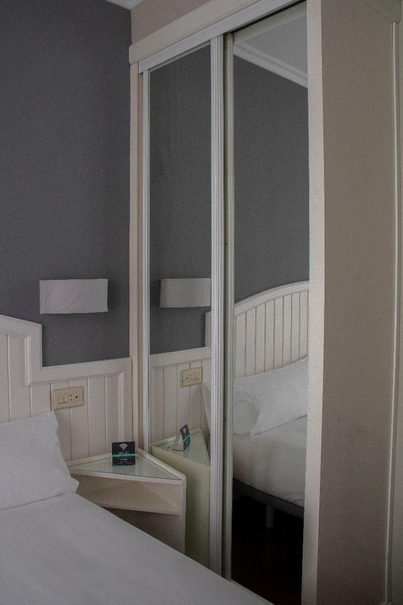 Alda Miramar Rooms Gijon Bagian luar foto