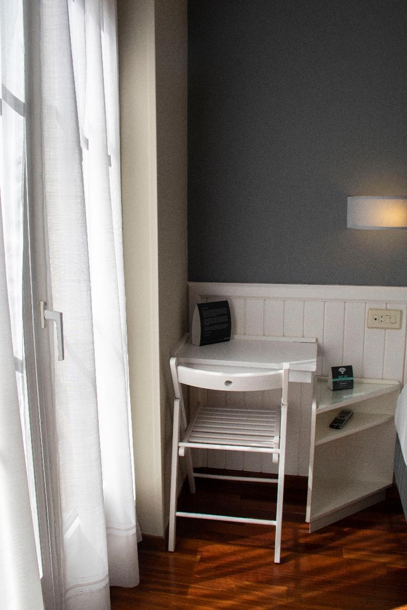 Alda Miramar Rooms Gijon Bagian luar foto